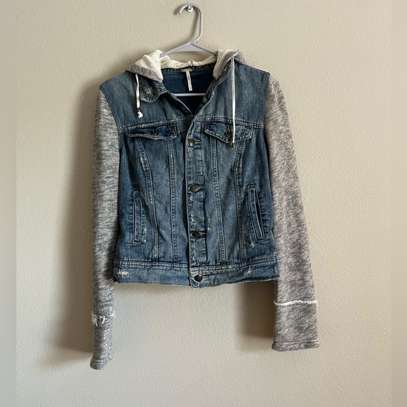 Free People gray Hooded Distressed Denim Jean Jacket size small - Picture 1 of 5